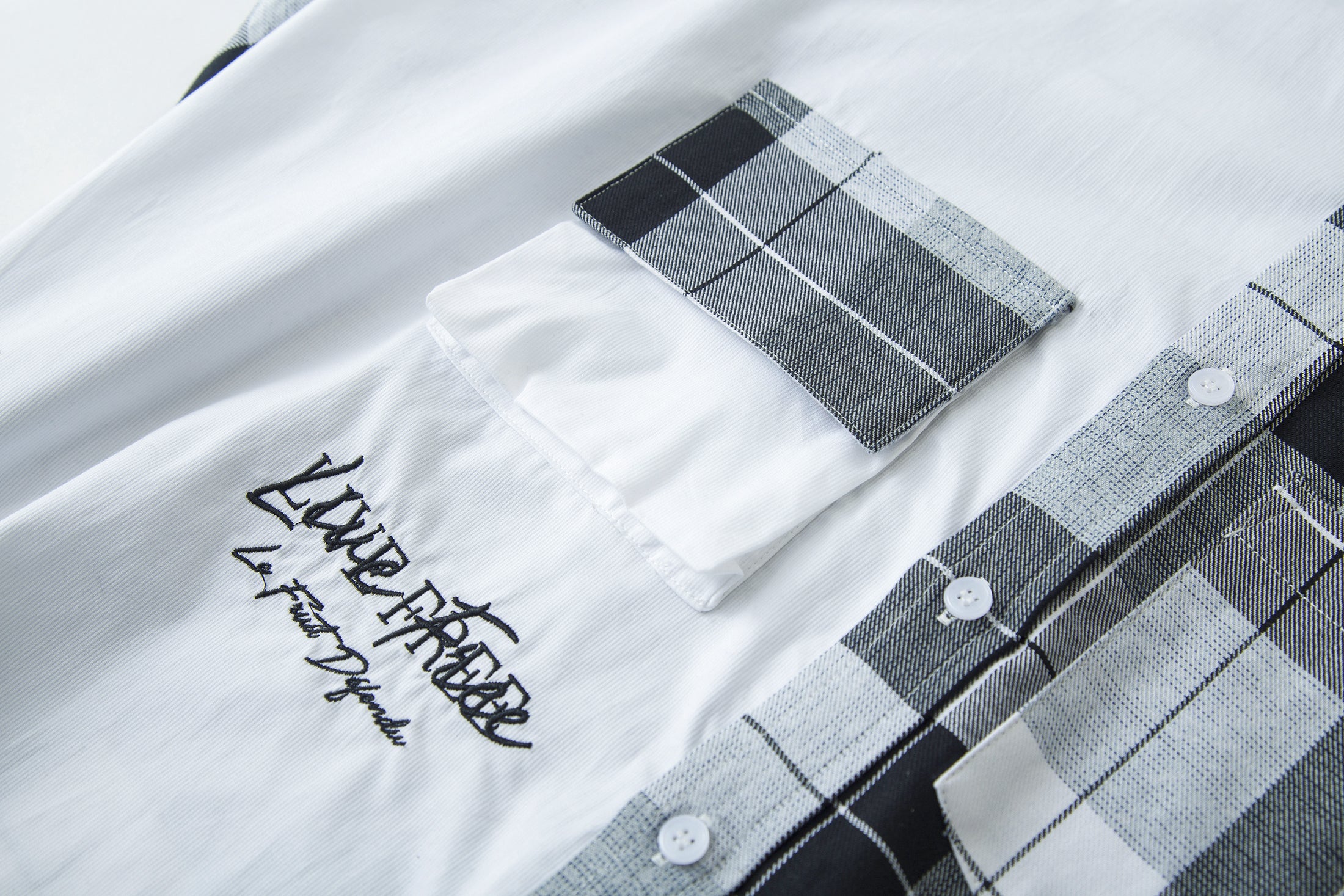Load image into Gallery viewer, Live Free Tonal Clash Shirt