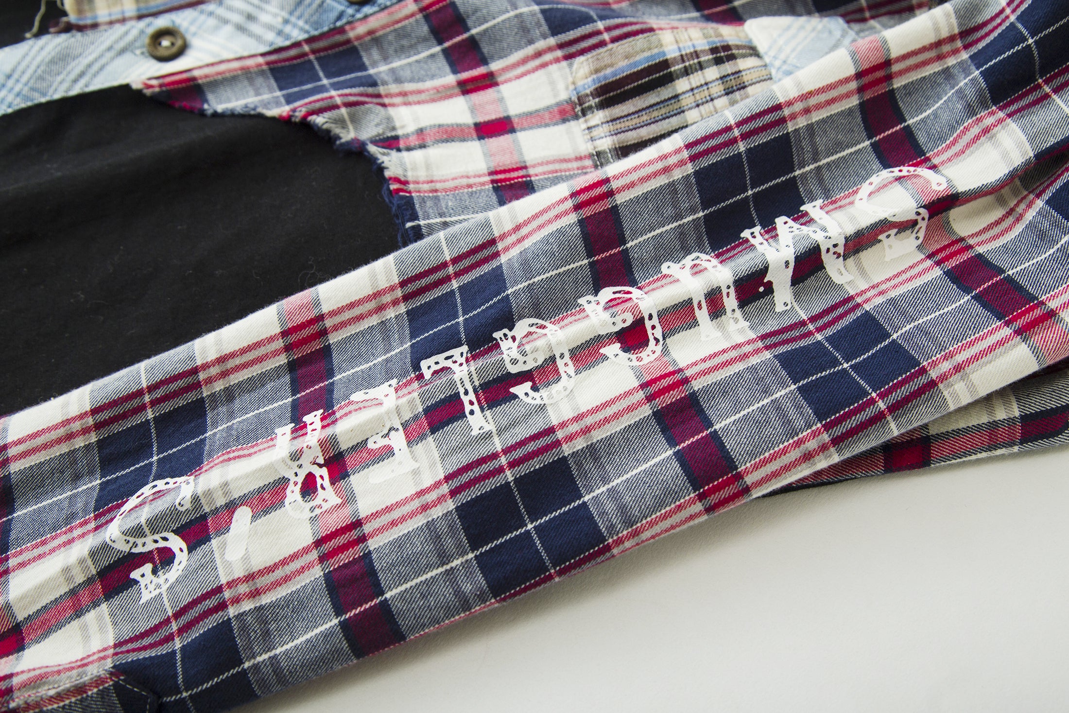 Load image into Gallery viewer, Blackout Skate Check Shirt